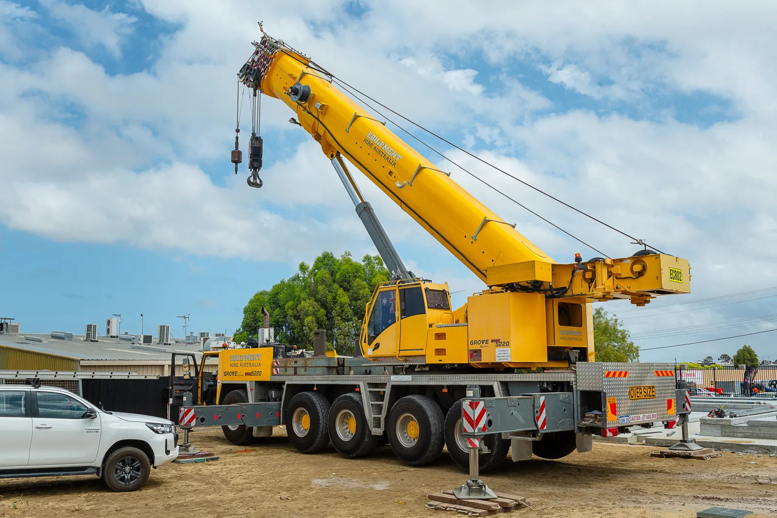 JD Rigging & Construction, Equipment Hire Australia  crane on a project erecting concrete panels and steel structures